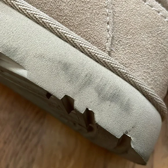 UGG Goldenstar Hi Platform Slides - Picture 7 of 8